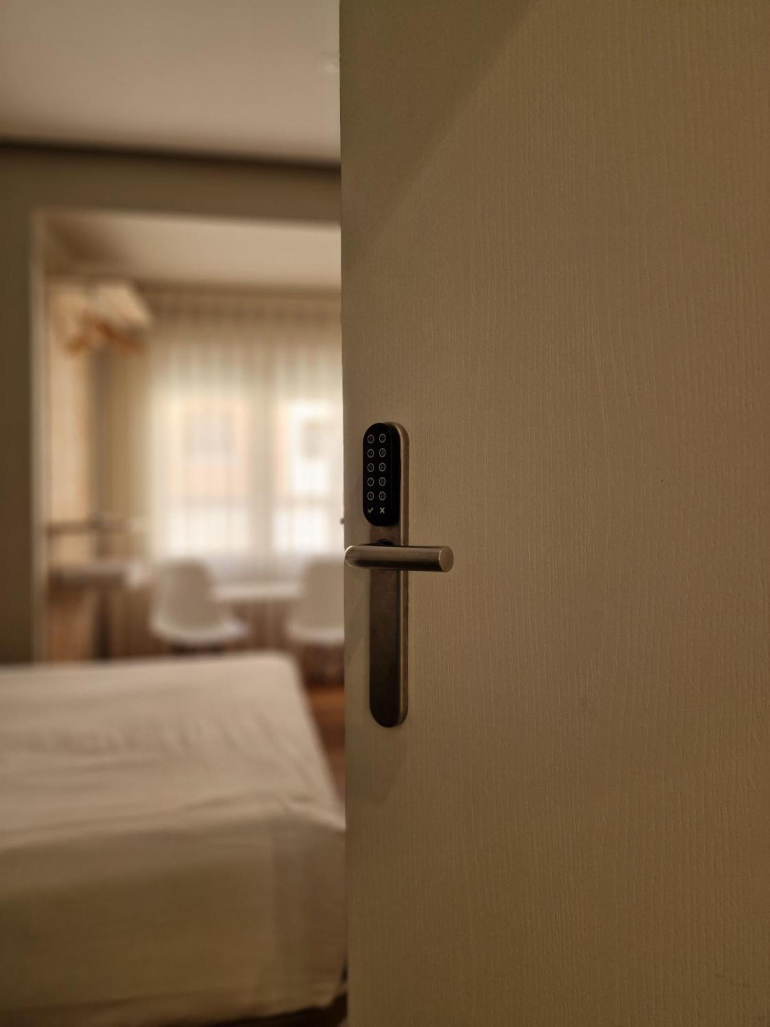 Urban Burgos Hotel Ngoại thất bức ảnh