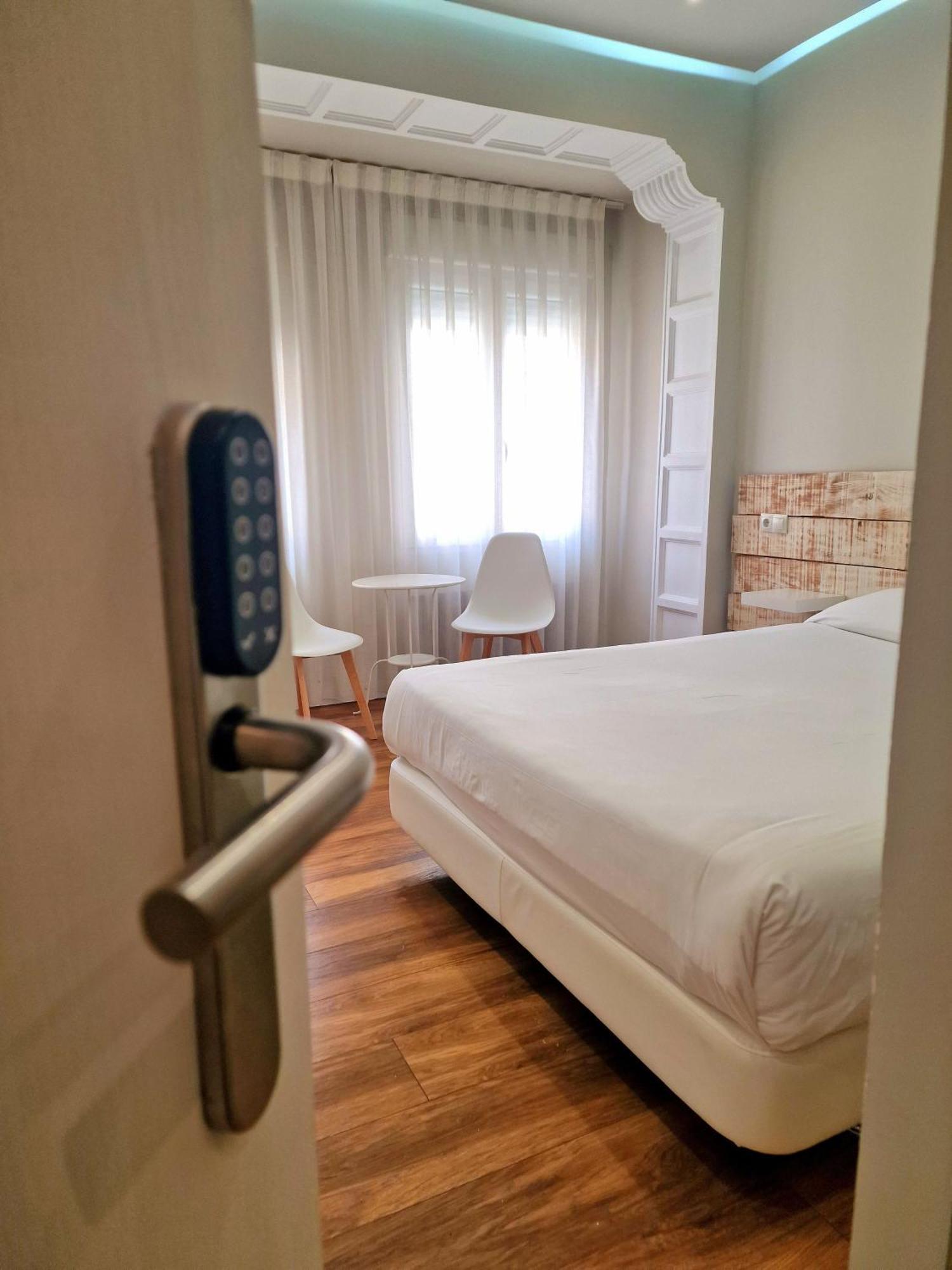 Urban Burgos Hotel Ngoại thất bức ảnh