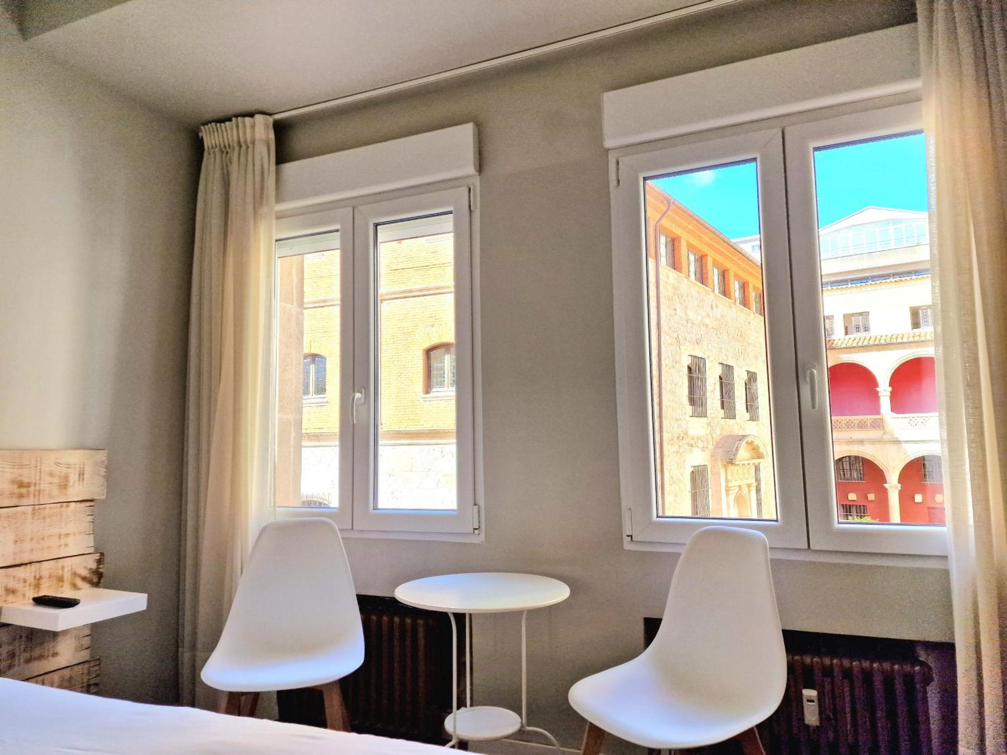 Urban Burgos Hotel Ngoại thất bức ảnh