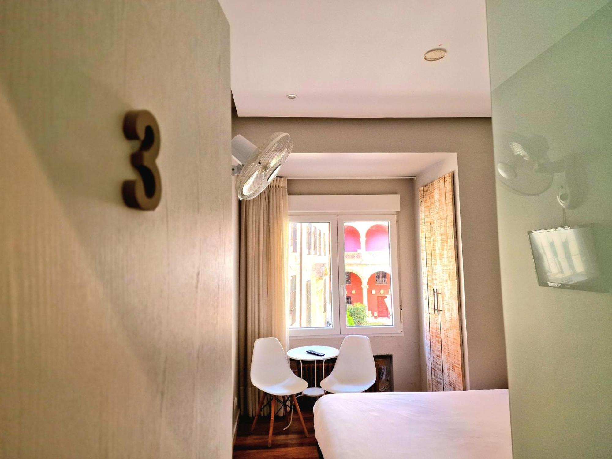 Urban Burgos Hotel Ngoại thất bức ảnh