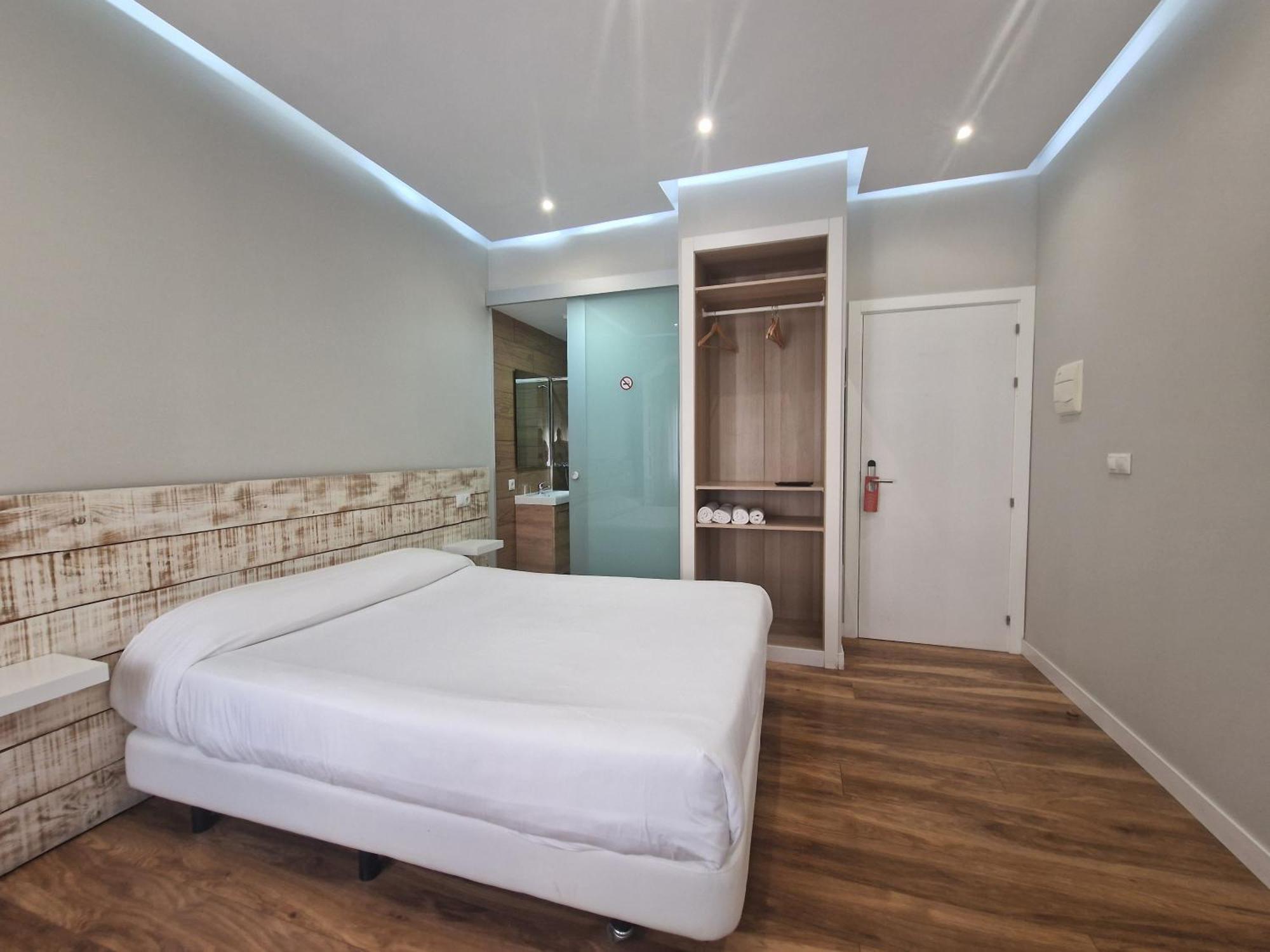 Urban Burgos Hotel Ngoại thất bức ảnh