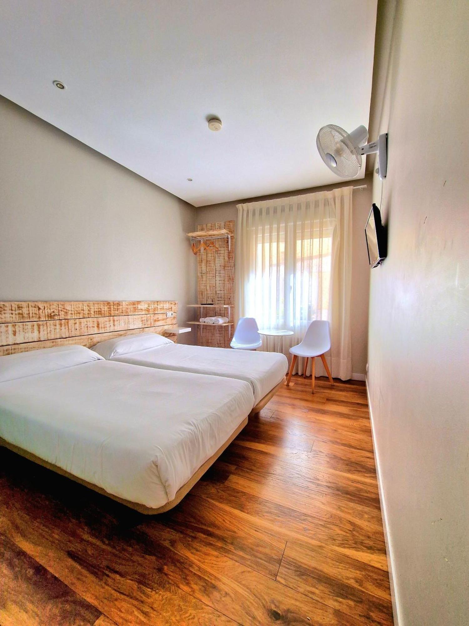 Urban Burgos Hotel Ngoại thất bức ảnh
