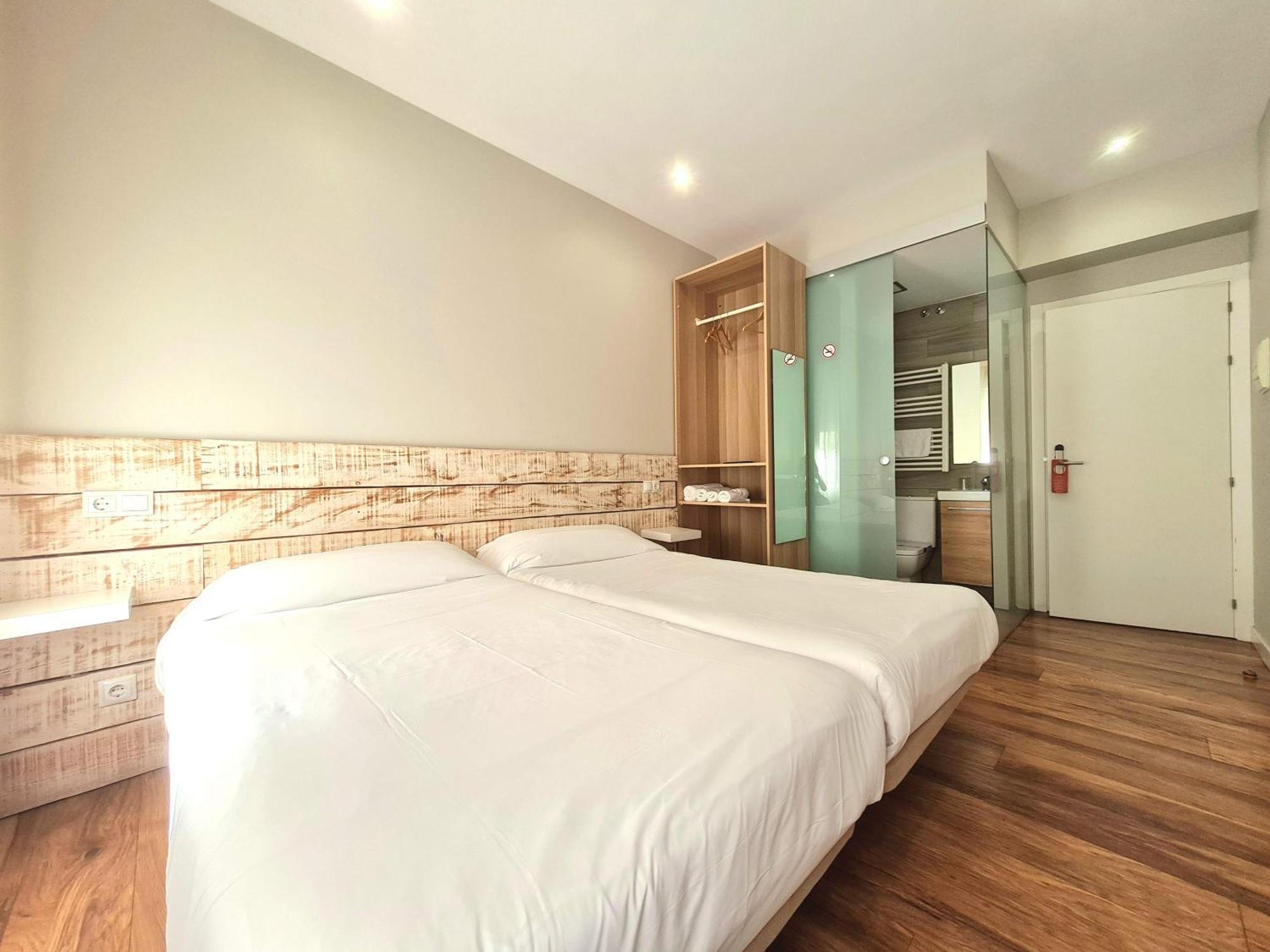 Urban Burgos Hotel Ngoại thất bức ảnh