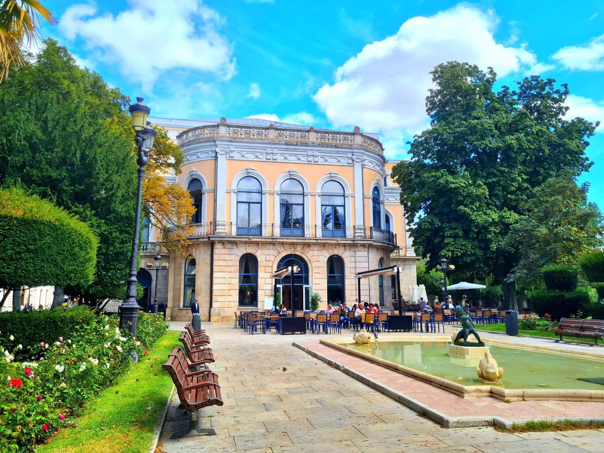 Urban Burgos Hotel Ngoại thất bức ảnh