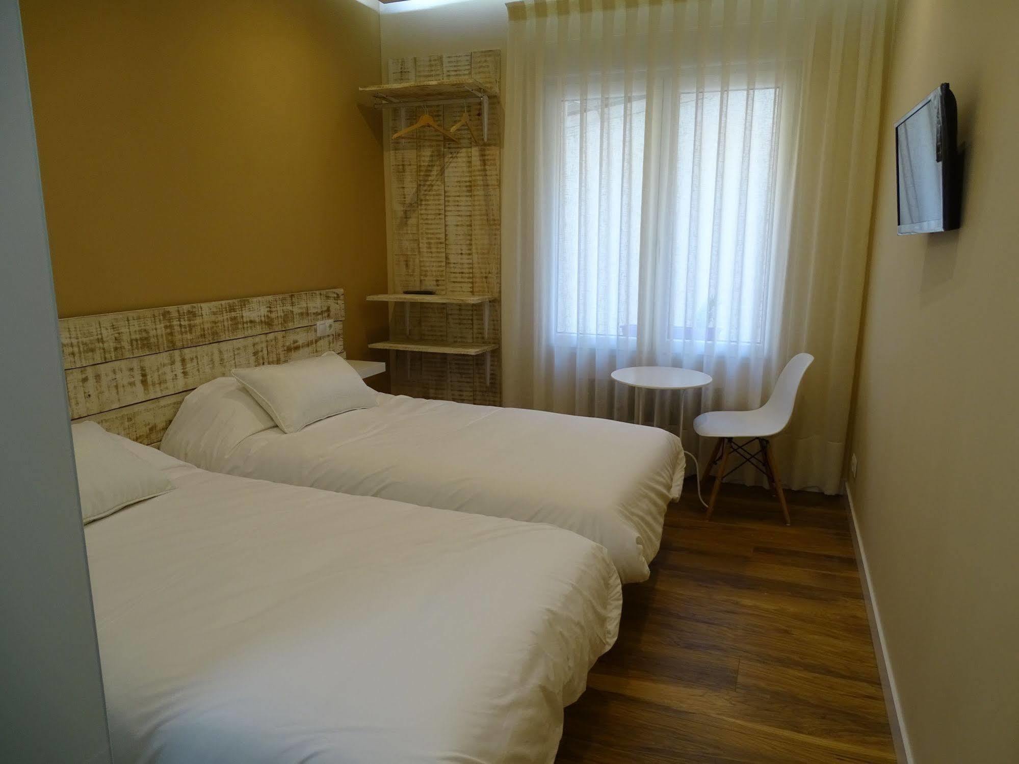 Urban Burgos Hotel Ngoại thất bức ảnh