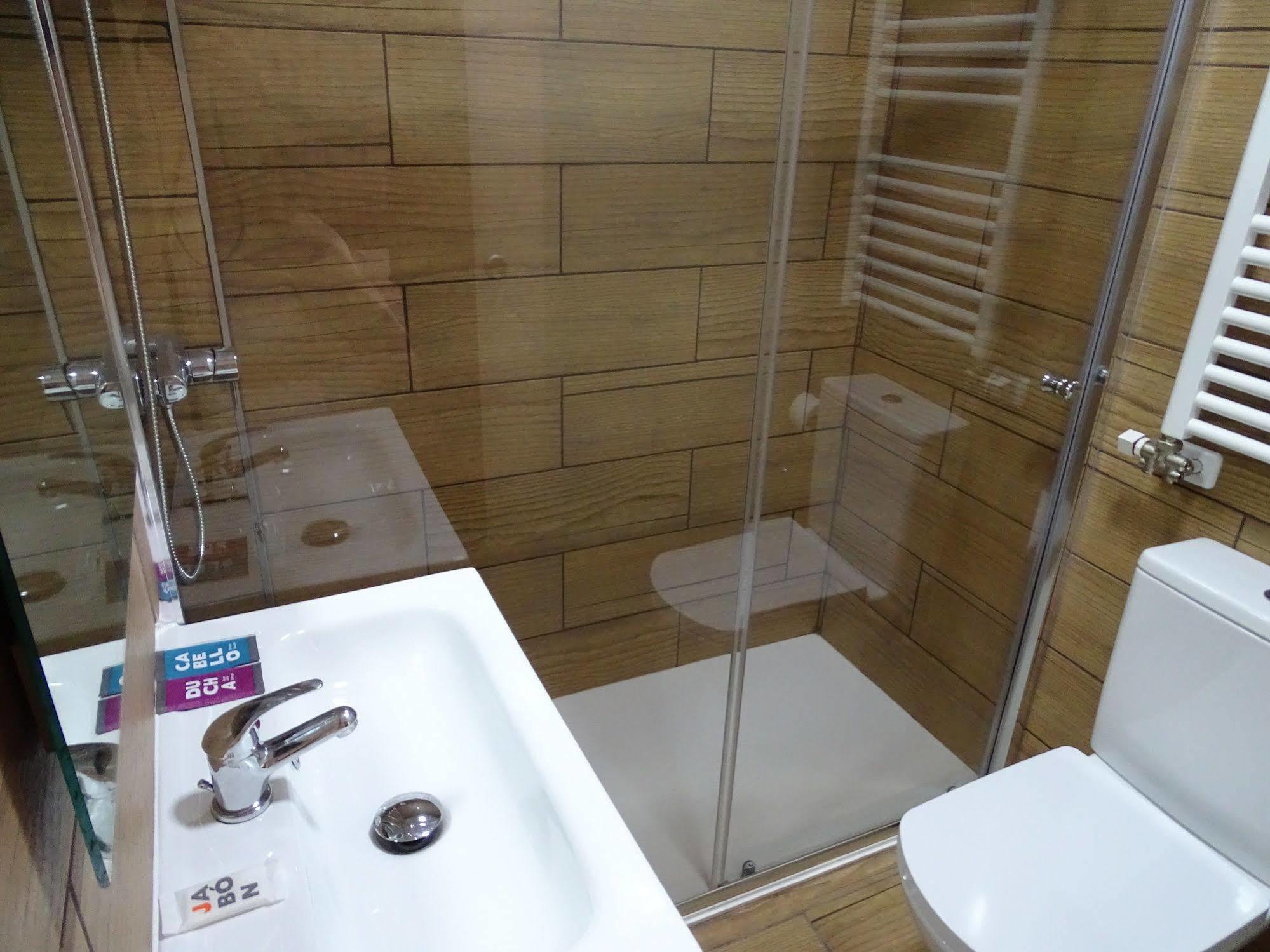Urban Burgos Hotel Ngoại thất bức ảnh